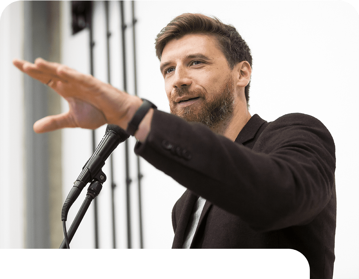 Gavin Speaking